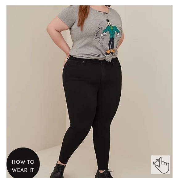 NWT DISNEY halloween Goofy Torrid Shirt. 1x, 14/16,  Gray, Relaxed Fit. - Picture 3 of 4